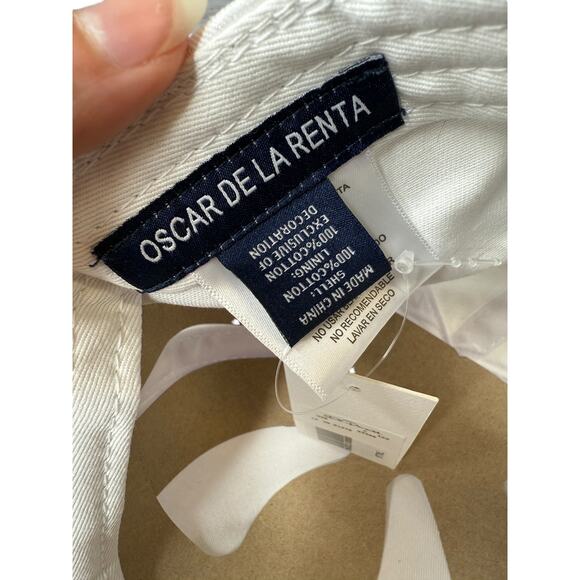 Oscar De La Renta Unisex Hat White OSCAR emblem Red Blue Casual‎ Basic Cap NWT - Picture 6 of 8